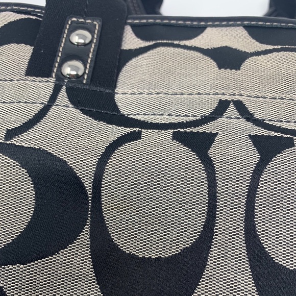 Coach Signature Print Canvas Shoulder Bag - Picture 3 of 16